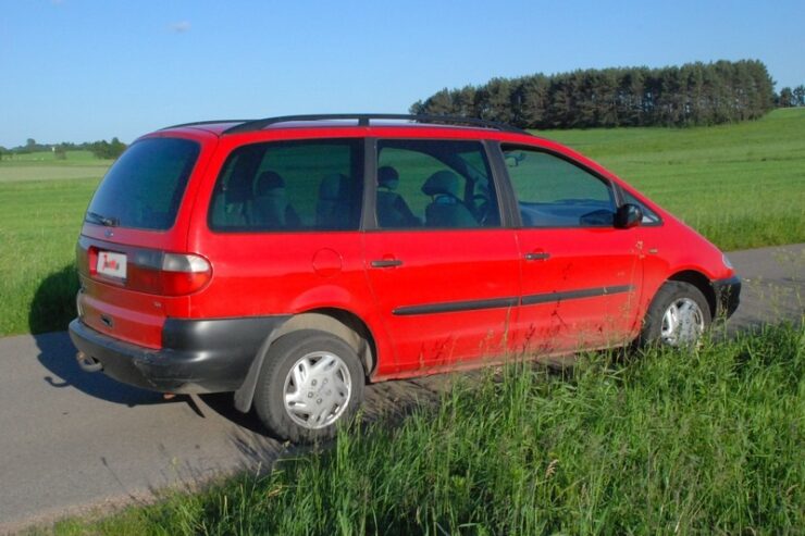 Ford Galaxy 1.9 TDI 110KM – przestrzenna galaktyka