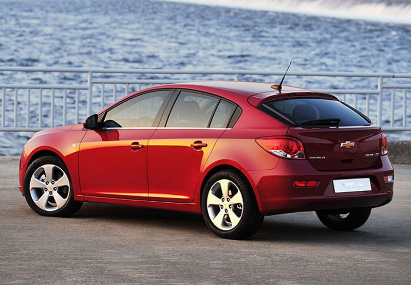 Nowy hatchback Chevroleta