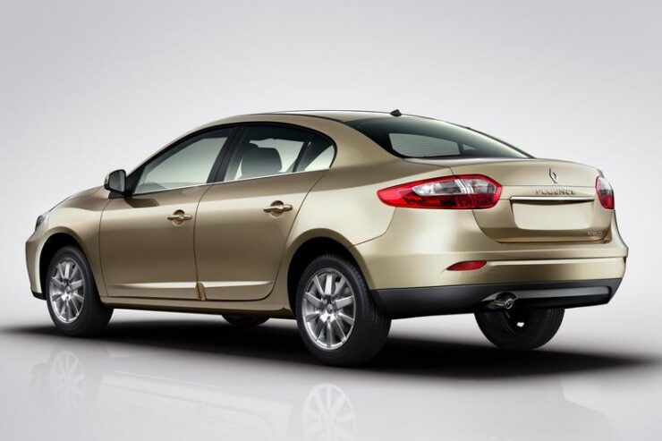 Renault Fluence Sedanem roku 2011