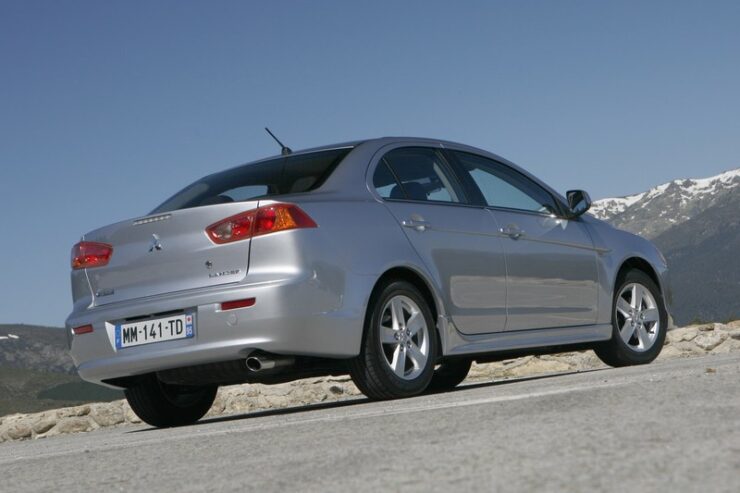 Top Safety Pick dla Mitsubishi Lancer