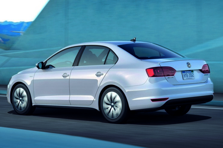 VW Jetta Hybrid i studyjny E-Bugster