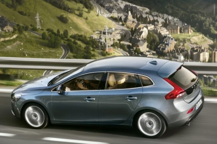 Pierwsze zdjęcia zupełnie nowego Volvo V40