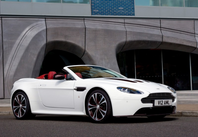 Aston Martin V12 Vantage Roadster