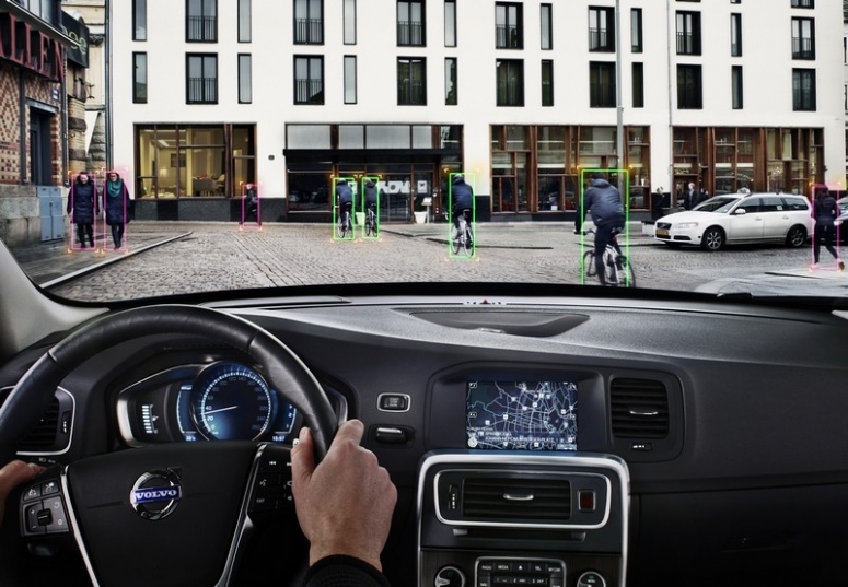 Volvo – system chroniący rowerzystów