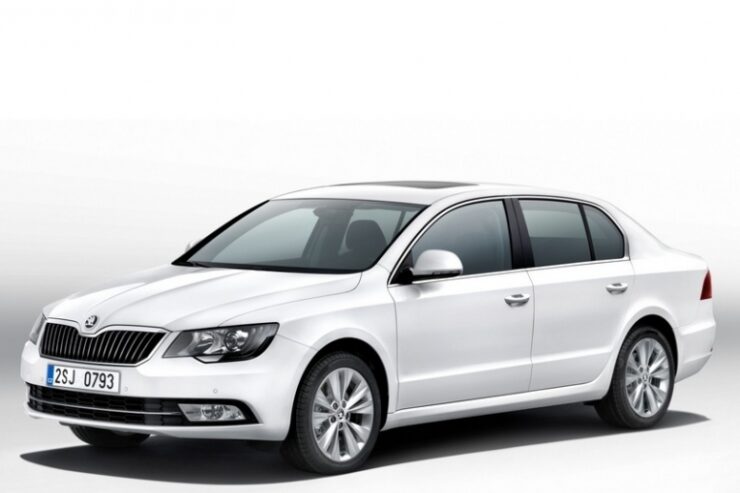 ŠKODA odświeża model Superb