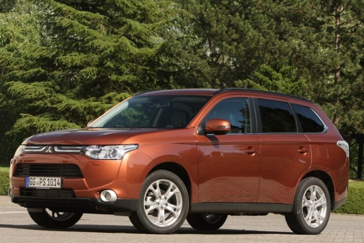 Mitsubishi Outlander 2013 wyróżnione