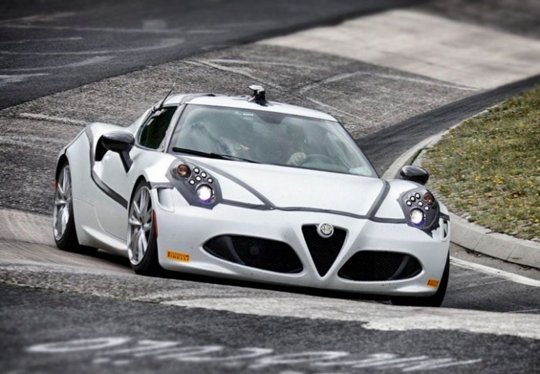 Alfa Romeo 4C pokonuje „zielone piekło”