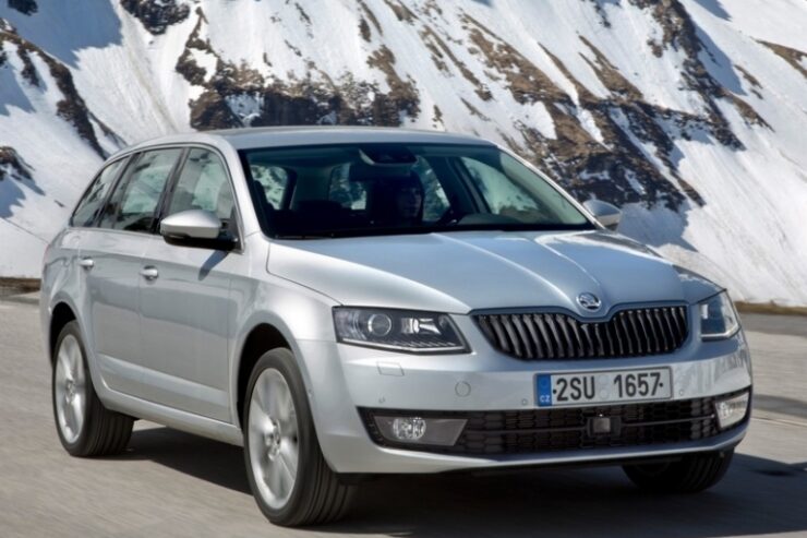 SKODA Octavia w ścisłej czołówce finału