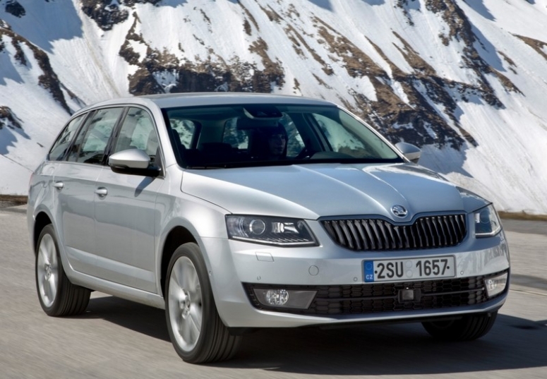 SKODA Octavia w ścisłej czołówce finału