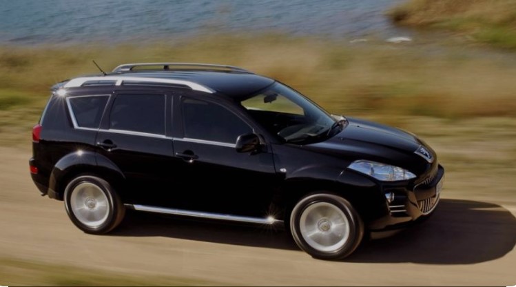 Peugeot 4007 – dane techniczne, wymiary, silniki, spalanie, pojemność, ceny, opinie