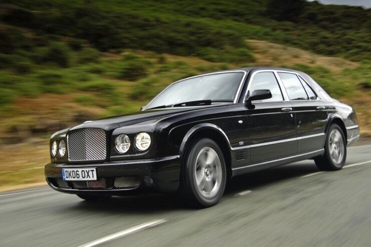 Bentley Arnage — dane techniczne, wymiary, silniki, spalanie, pojemność, ceny, opinie