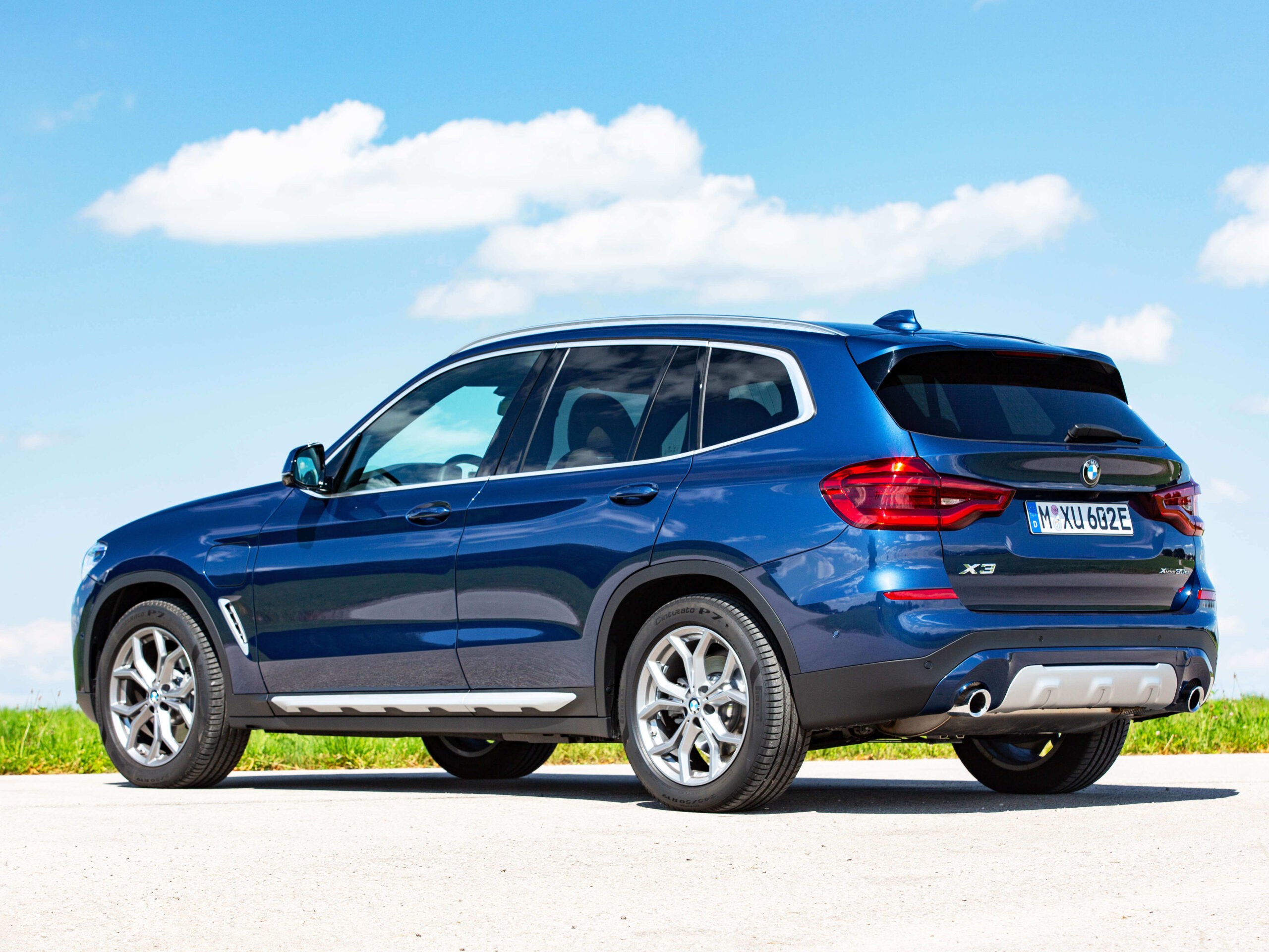 BMW X3 – dane techniczne, wymiary, silniki, spalanie, pojemność, ceny, opinie