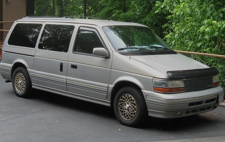 Chrysler Town Country II – dane techniczne, wymiary, silniki, spalanie, pojemność, ceny, opinie