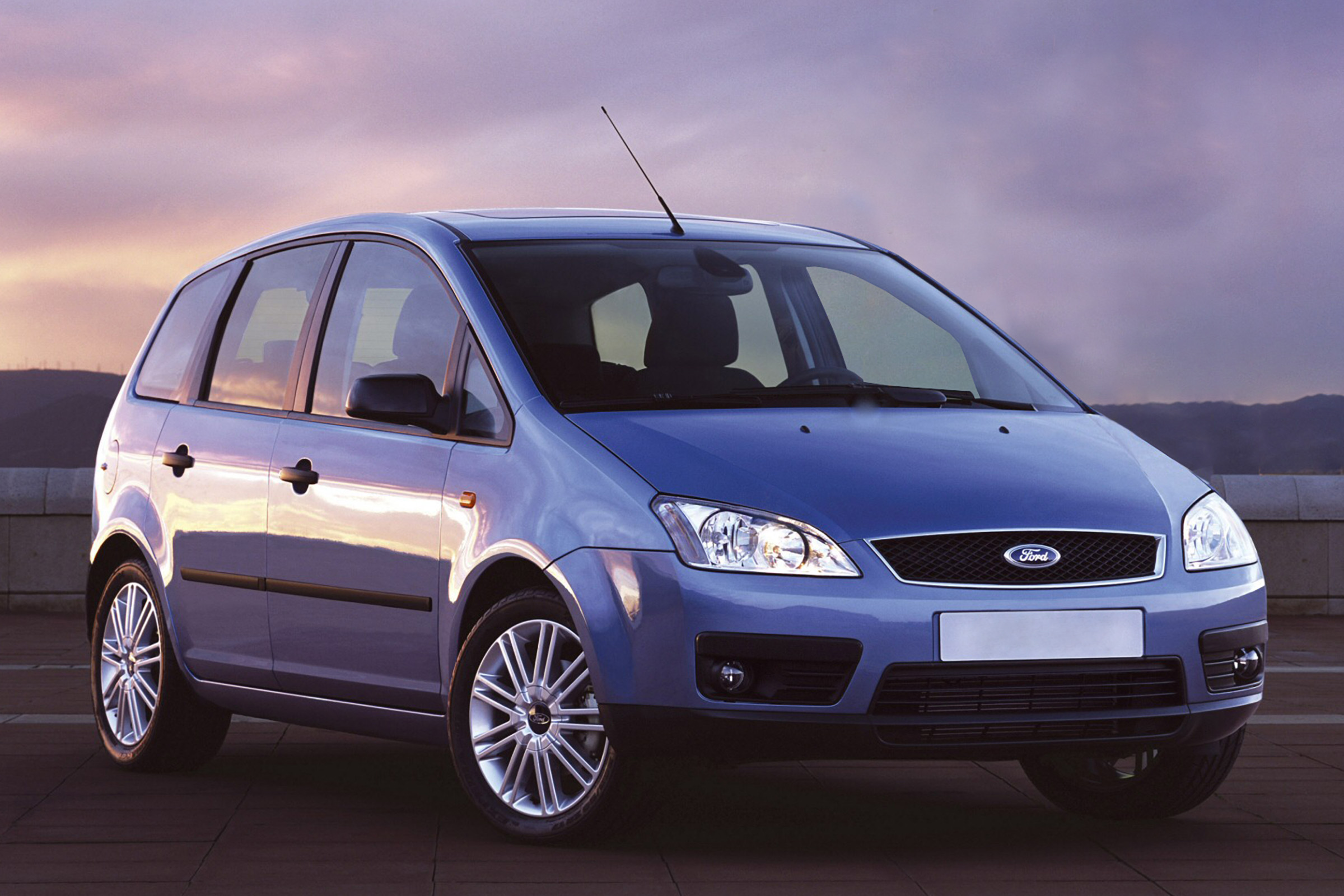 Ford C-Max I — dane techniczne, wymiary, silniki, spalanie, pojemność, ceny, opinie