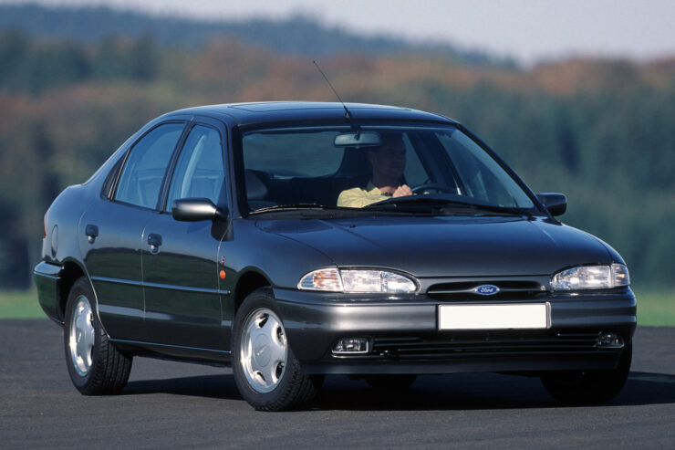 Ford Mondeo I — dane techniczne, wymiary, silniki, spalanie, pojemność, ceny, opinie