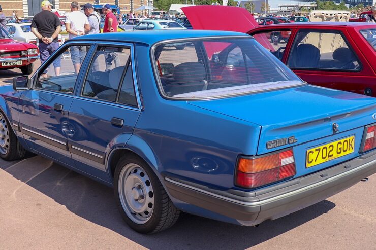 Ford Orion I — dane techniczne, wymiary, silniki, spalanie, pojemność, ceny, opinie