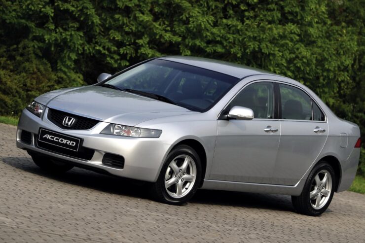 Honda Accord VII — dane techniczne, wymiary, silniki, spalanie, pojemność, ceny, opinie