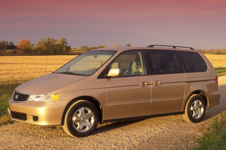 Honda Odyssey II – dane techniczne, wymiary, silniki, spalanie, pojemność, ceny, opinie