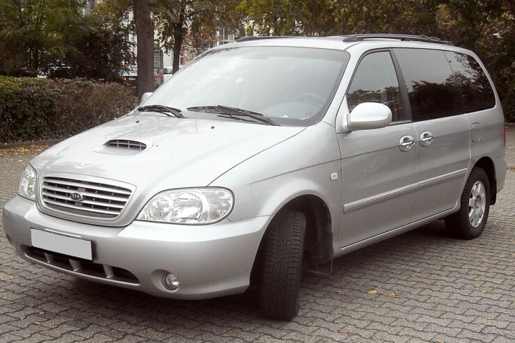 Kia Carnival II — dane techniczne, wymiary, silniki, spalanie, pojemność, ceny, opinie