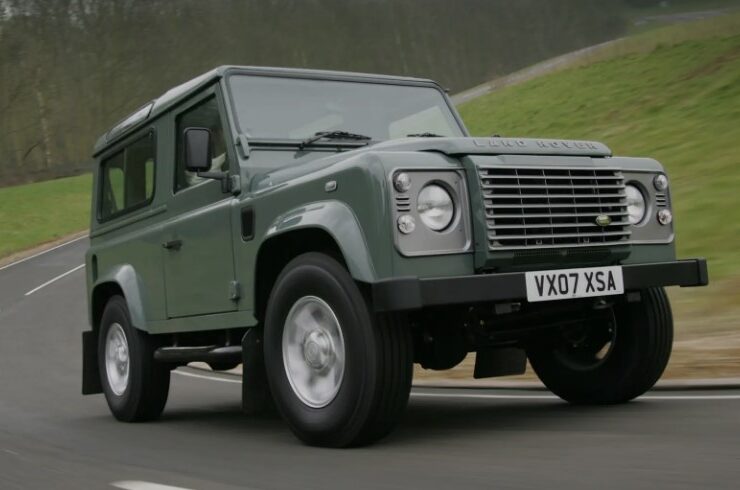 Land Rover Defender I – dane techniczne, wymiary, silniki, spalanie, pojemność, ceny, opinie