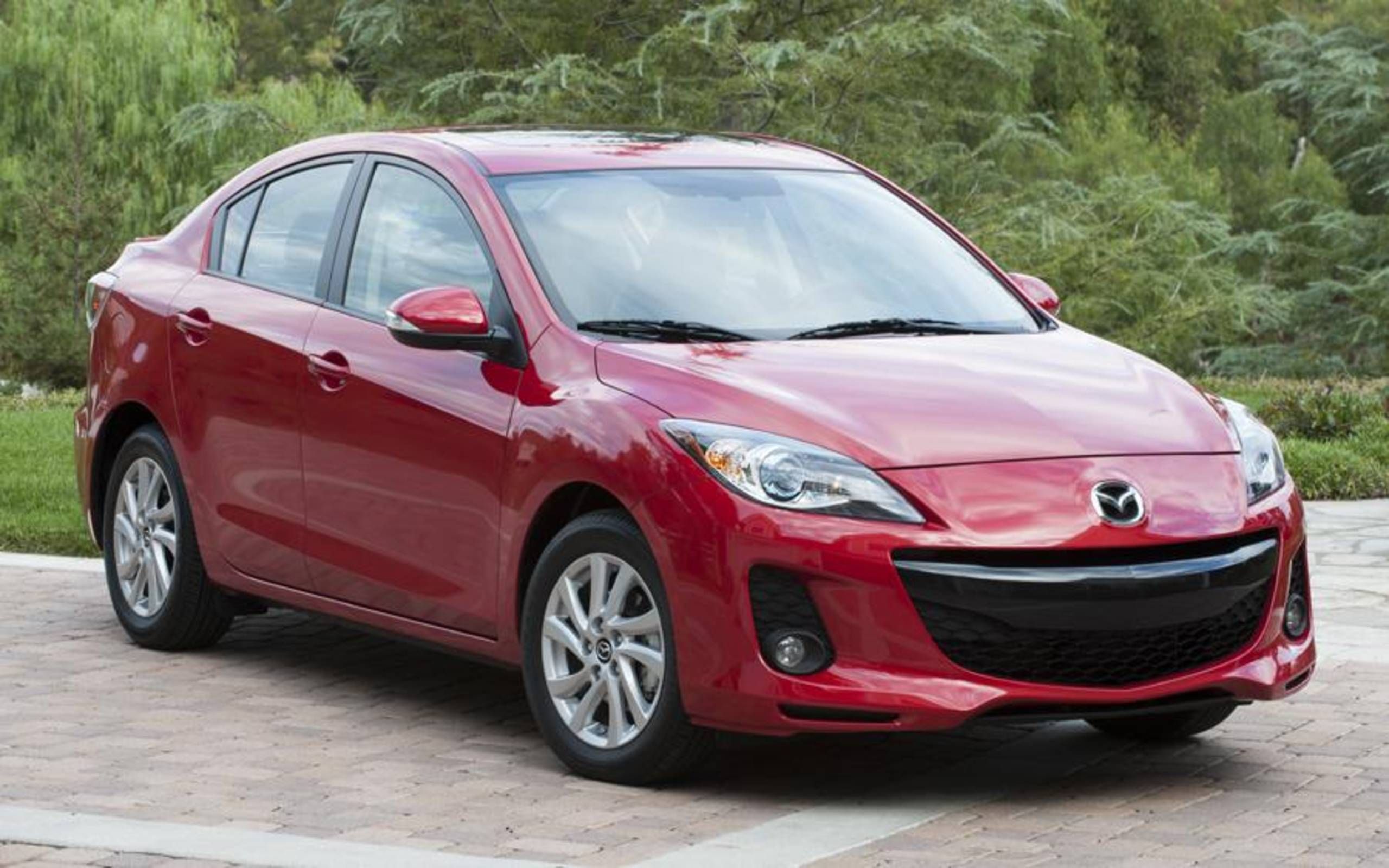 Mazda 3 – dane techniczne, wymiary, silniki, spalanie, pojemność, ceny, opinie