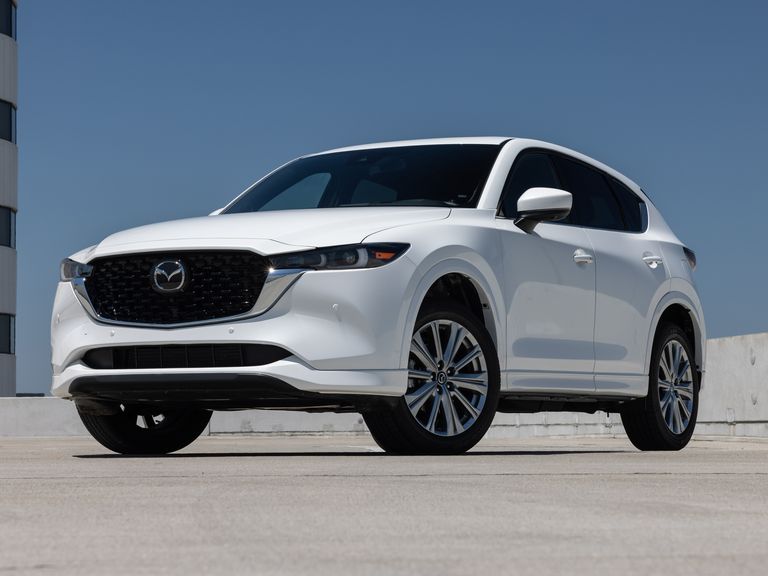 Mazda CX — dane techniczne, wymiary, silniki, spalanie, pojemność, ceny, opinie