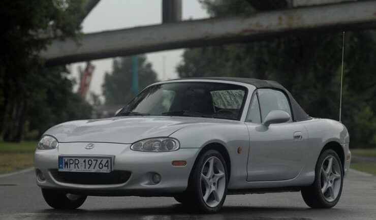 Mazda MX-5 II – dane techniczne, wymiary, silniki, spalanie, pojemność, ceny, opinie