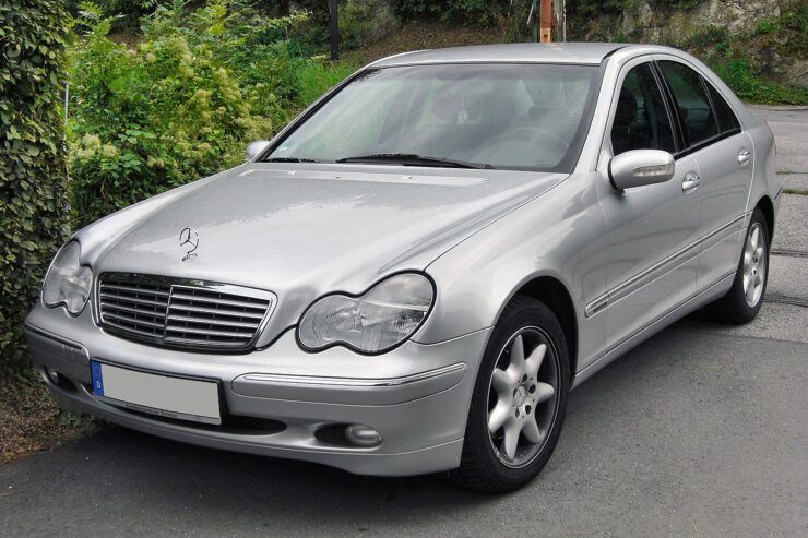 Mercedes Benz C W203 – dane techniczne, wymiary, silniki, spalanie, pojemność, ceny, opinie