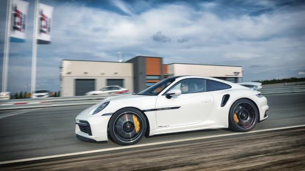 Porsche 911 Turbo — dane techniczne, wymiary, silniki, spalanie, pojemność, ceny, opinie