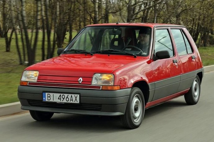 Renault 5 – dane techniczne, wymiary, silniki, spalanie, pojemność, ceny, opinie