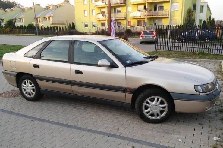 Renault Safrane II — dane techniczne, wymiary, silniki, spalanie, pojemność, ceny, opinie