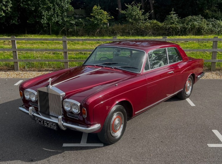 Rolls Royce Corniche – dane techniczne, wymiary, silniki, spalanie, pojemność, ceny, opinie