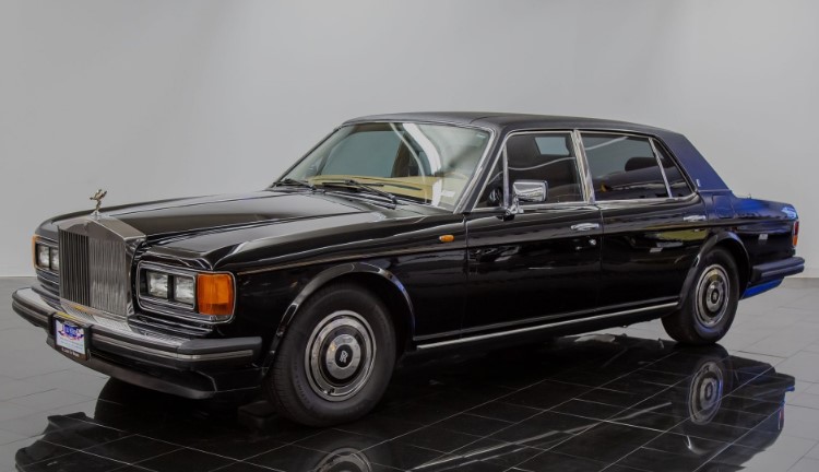 Rolls Royce Silver Spur – dane techniczne, wymiary, silniki, spalanie, pojemność, ceny, opinie