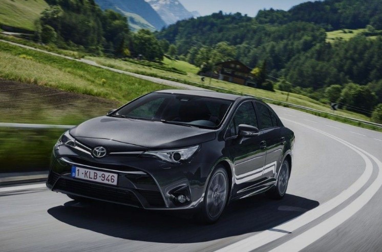 Toyota Avensis – dane techniczne, wymiary, silniki, spalanie, pojemność, ceny, opinie