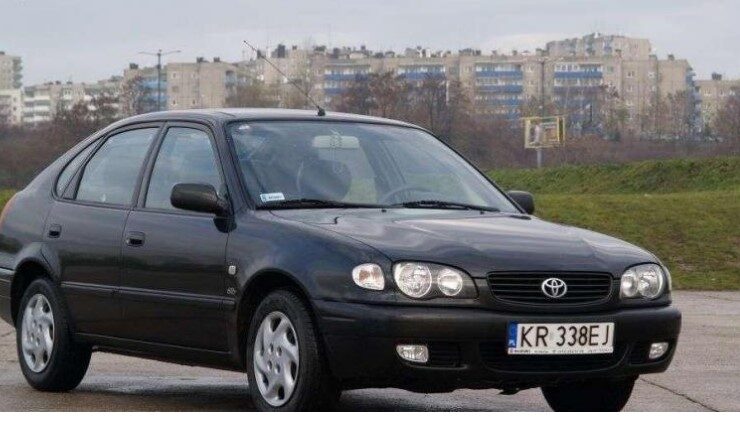 Toyota Corolla VIII – dane techniczne, wymiary, silniki, spalanie, pojemność, ceny, opinie