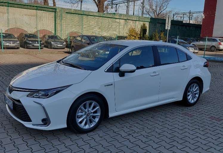 Toyota Corolla Sedan – dane techniczne, wymiary, silniki, spalanie, pojemność, ceny, opinie