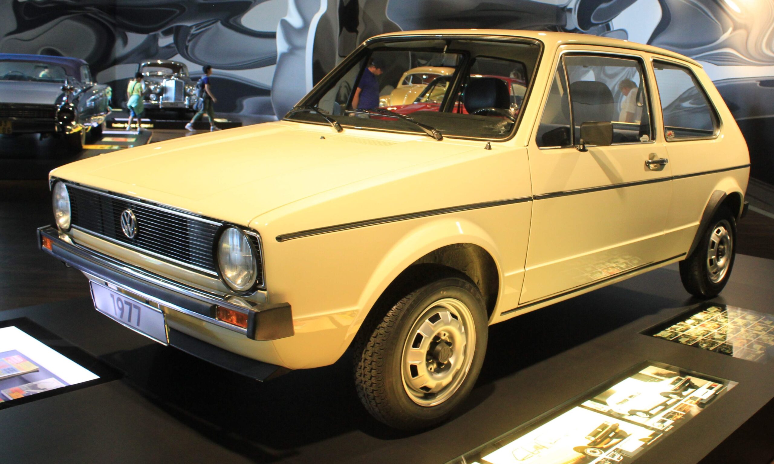 Volkswagen Golf I — dane techniczne, wymiary, silniki, spalanie, pojemność, ceny, opinie