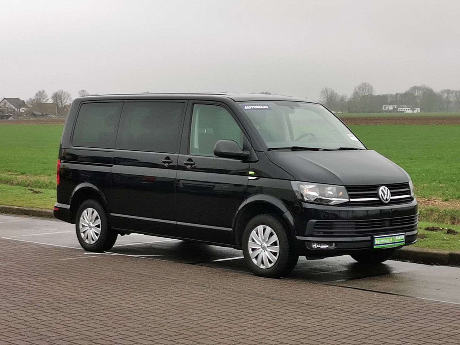 Volkswagen Multivan — dane techniczne, wymiary, silniki, spalanie, pojemność, ceny, opinie