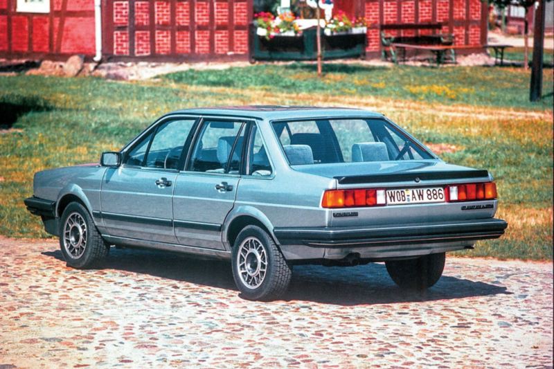 Volkswagen Santana — dane techniczne, wymiary, silniki, spalanie, pojemność, ceny, opinie