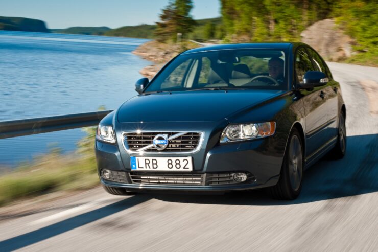 Volvo S40 – dane techniczne, wymiary, silniki, spalanie, pojemność, ceny, opinie