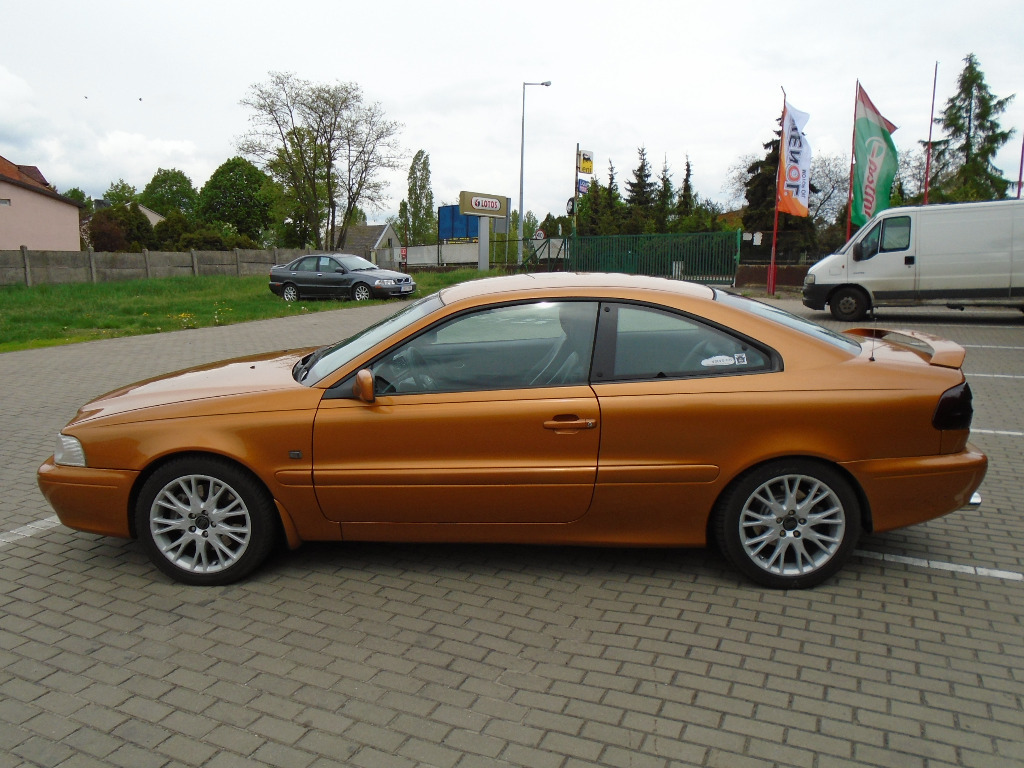 Volvo C70 - dane techniczne, wymiary, silniki, spalanie, pojemność, ceny, opinie