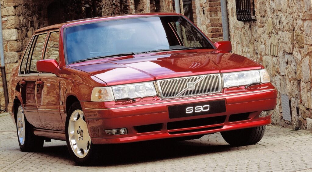 Volvo S90 - dane techniczne, wymiary, silniki, spalanie, pojemność, ceny, opinie