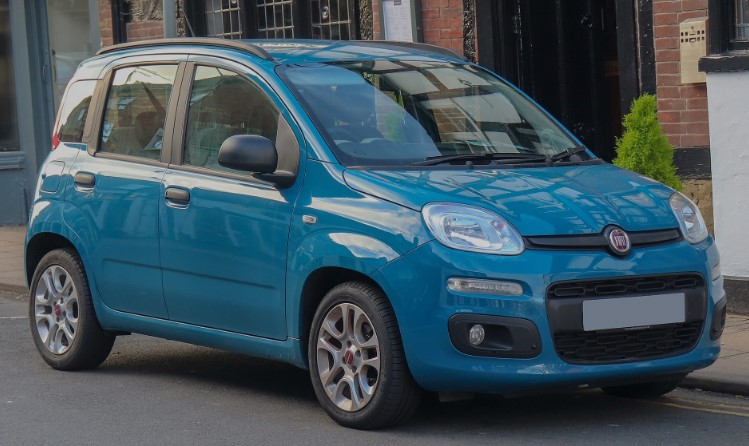 Fiat Panda — dane techniczne, wymiary, silniki, spalanie, pojemność, ceny, opinie