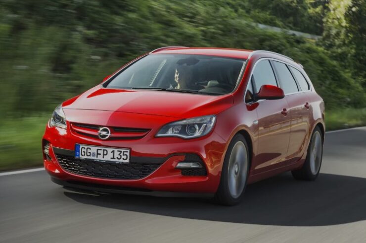 Opel Astra J – dane techniczne, wymiary, silniki, spalanie, pojemność, ceny, opinie