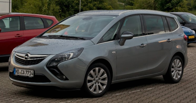 Opel Zafira Tourer – dane techniczne, wymiary, silniki, spalanie, pojemność, ceny, opinie