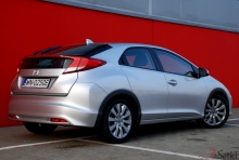 honda-civic-5d-sport-zdjecia_3722.jpg