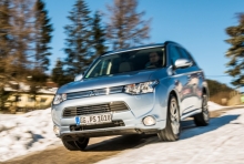 mitsubishi-outlander-phev-dabiut_4827.jpg