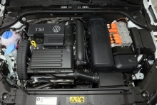 volkswagen-jetta-hybrid_5692.jpg