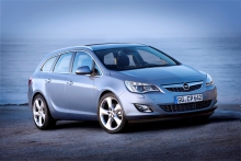 nowy-opel-astra-sports-tourer_704.jpg