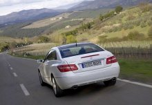 nowy-mercedes-benz-klasy-e-coupe_824.jpg